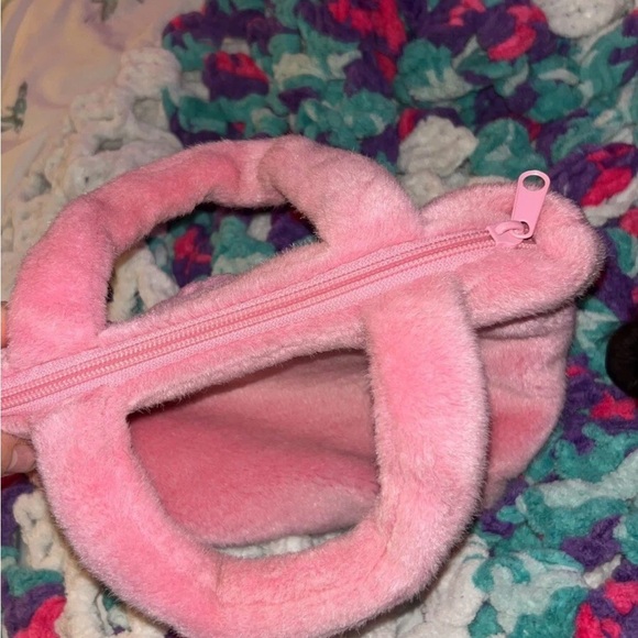 Hello Kitty Sanrio Pink Heart Faux Fur Plush Bag Purse - Picture 6 of 10